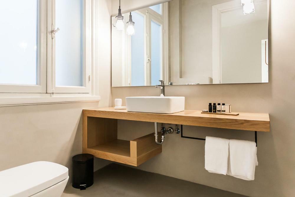 Monastiraki Suites By Livin Urbban Athen Eksteriør billede